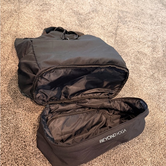 Beyond Yoga Drawstring Backpack - Picture 3 of 3
